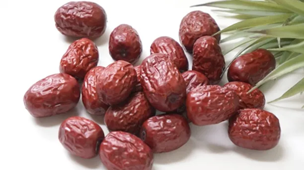 胃腸の働きを助ける赤いナツメの実